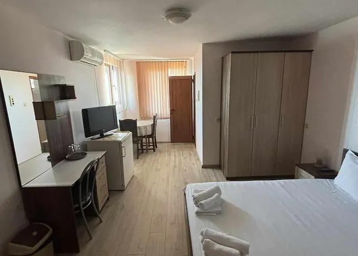 за гости денкови 3* Burgas City