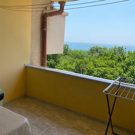 за гости денкови Guest house Burgas